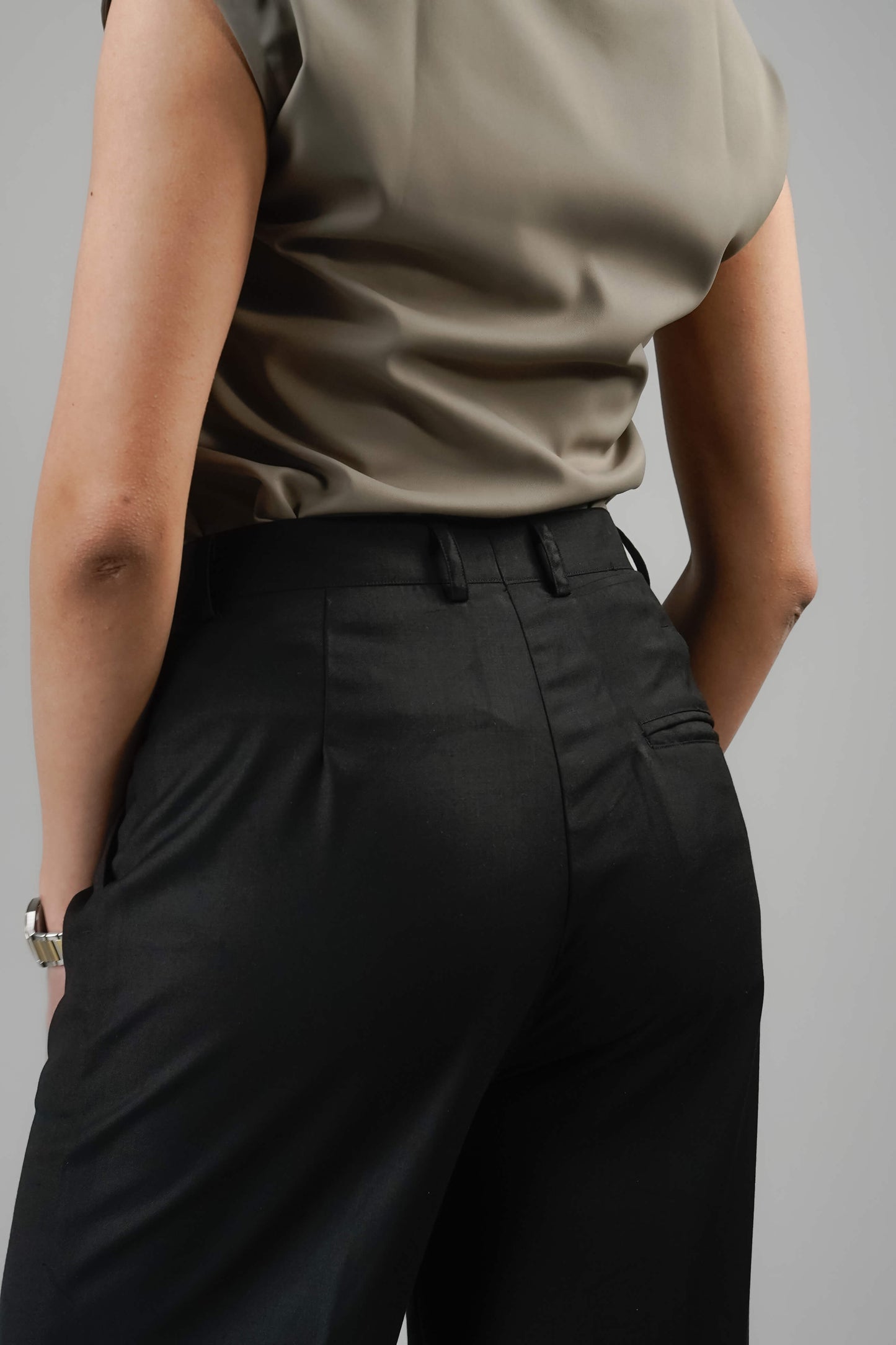 Signature Black Straight Pant
